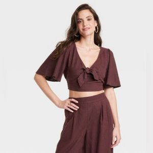 NWT A New Day Flutter Short Sleeve tie-front cropped top Size Large Brown